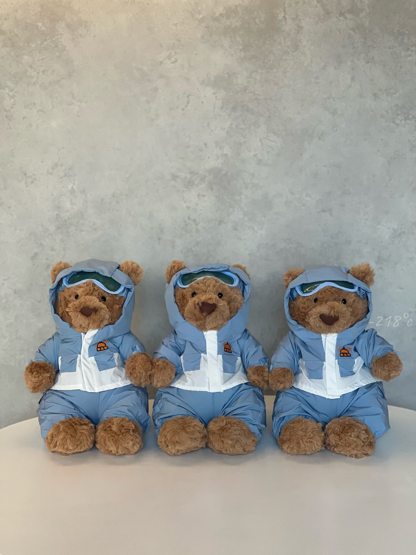 【現貨】
Jellycat Bartholomew Bear In A Snow Suit 滑雪熊🐻❄️