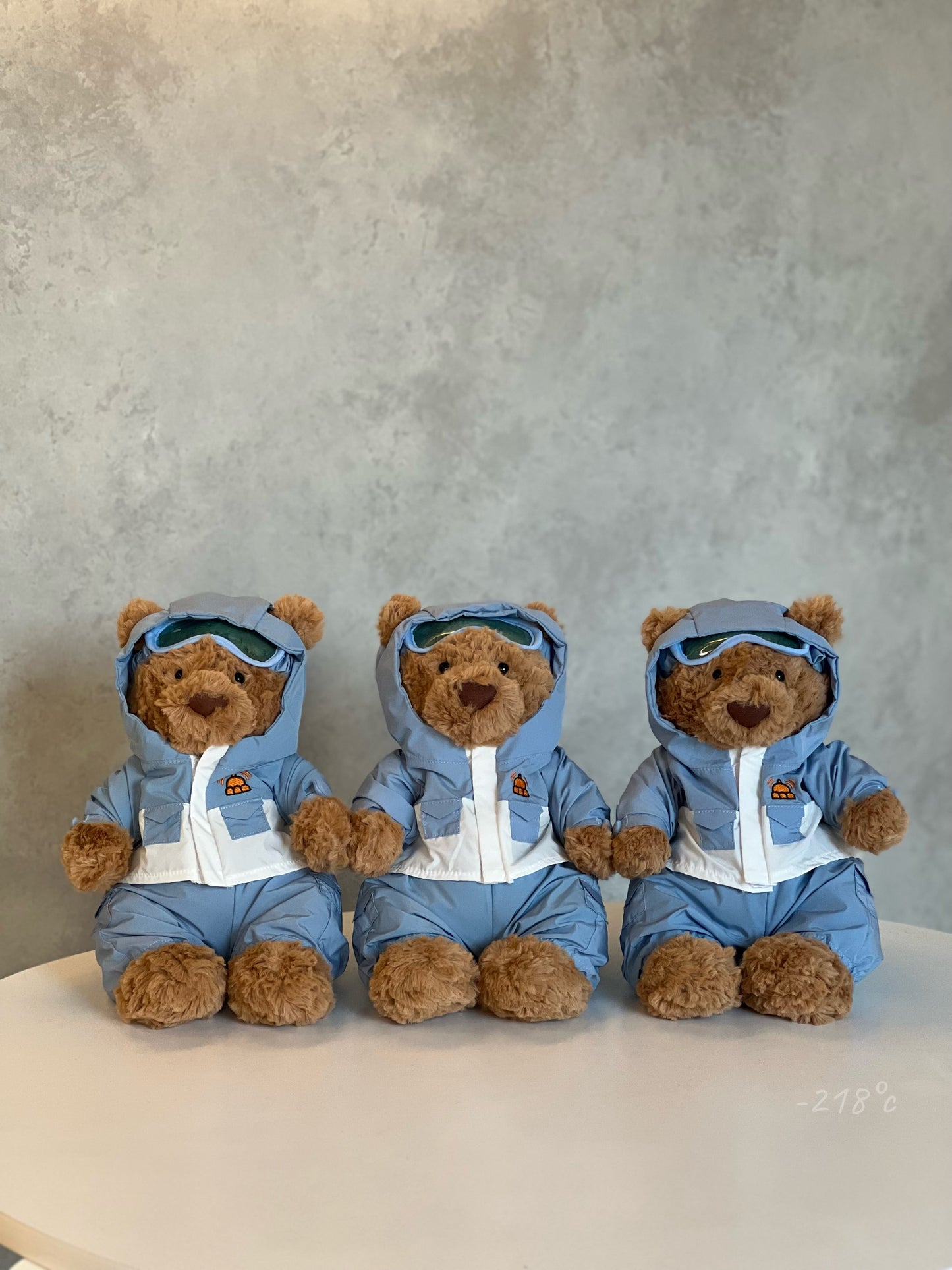 【現貨】
Jellycat Bartholomew Bear In A Snow Suit 滑雪熊🐻❄️