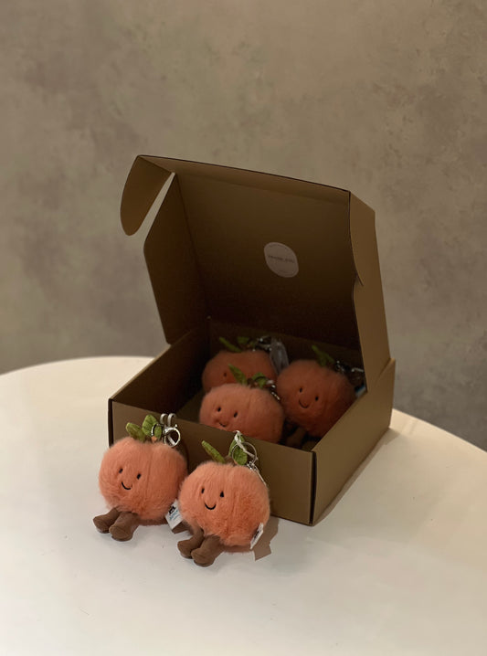 【現貨】Jellycat Amuseables Peach Soft Bag Charm水蜜桃吊飾