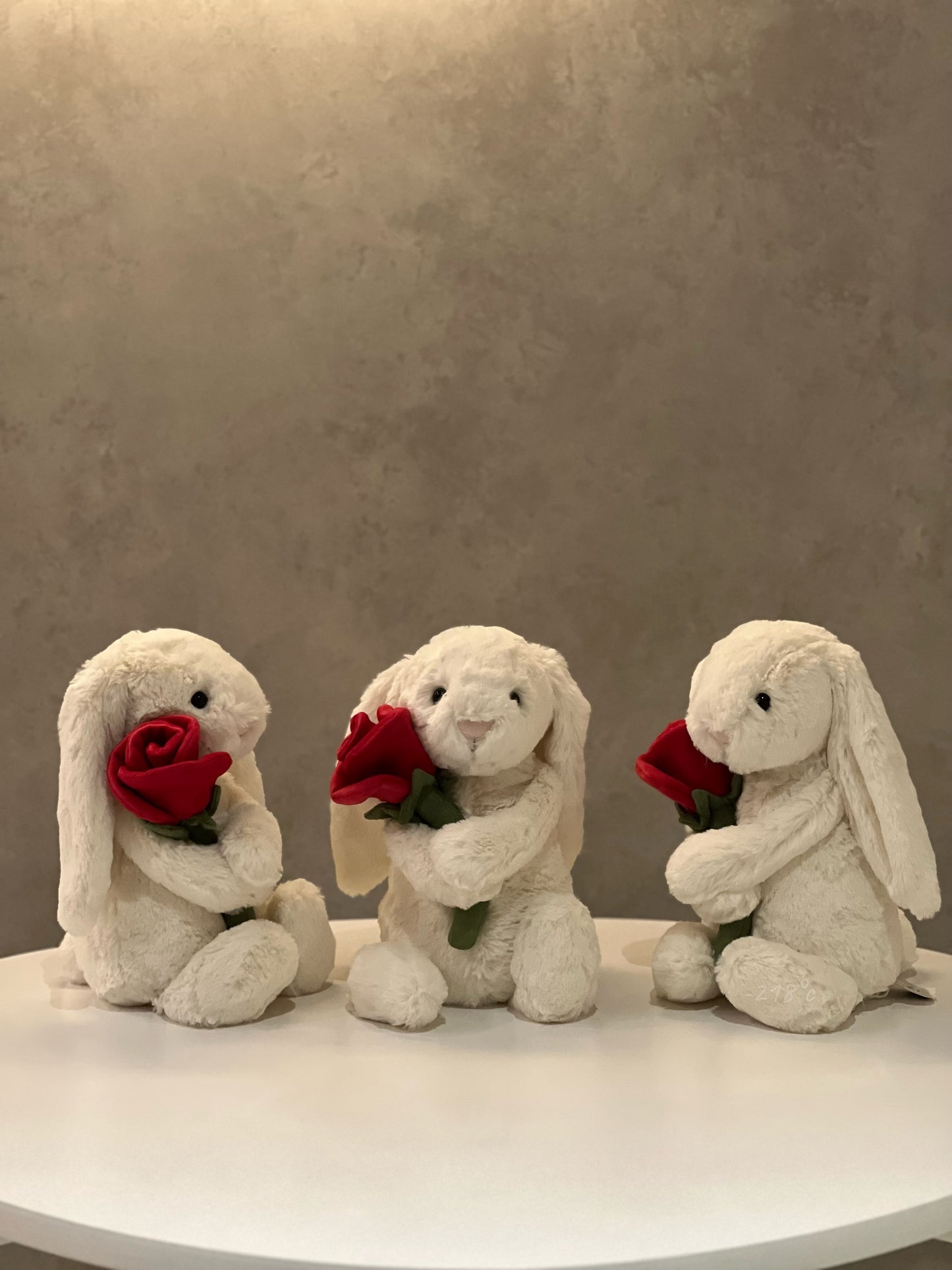Jellycat Bunny With Rose白兔抱玫瑰花🌹