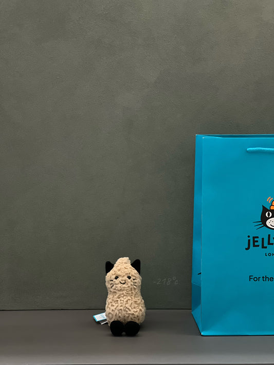 【現貨】
Jellycat Amuseables Peanut Cat Outfit萬聖花生貓咪